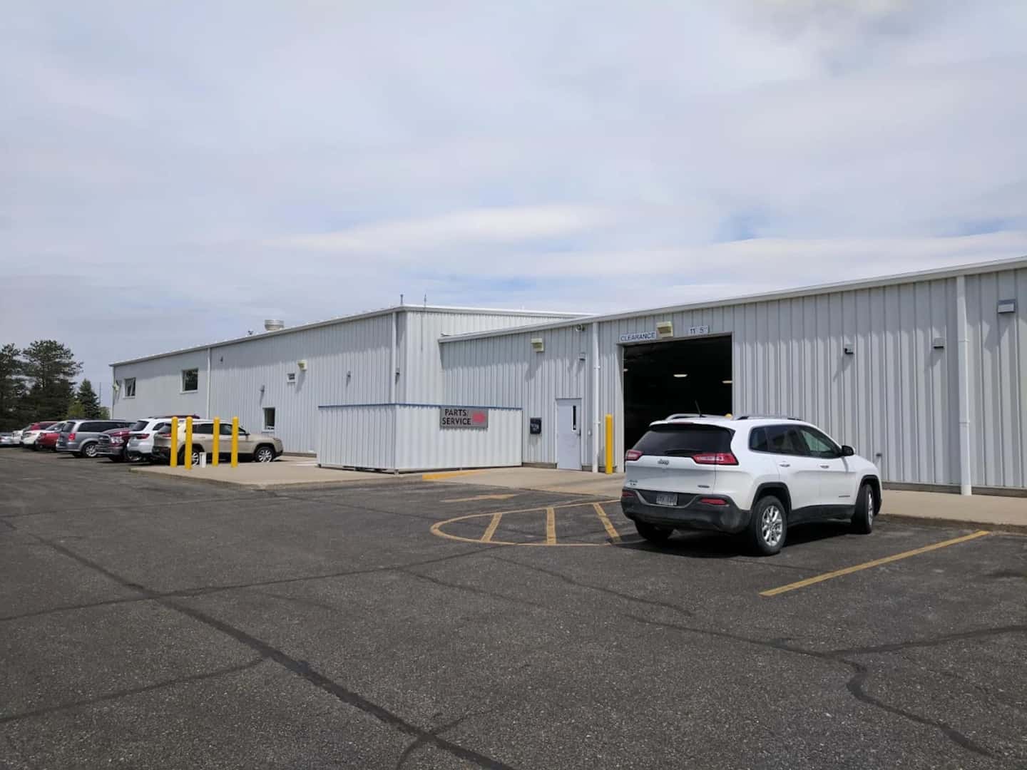 Alma Chrysler Jeep Dodge Ram Service Center