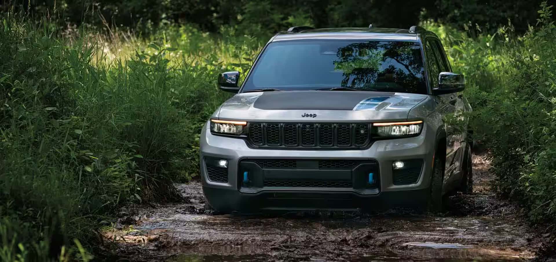 2025 Jeep Grand Cherokee Exterior Offroad
