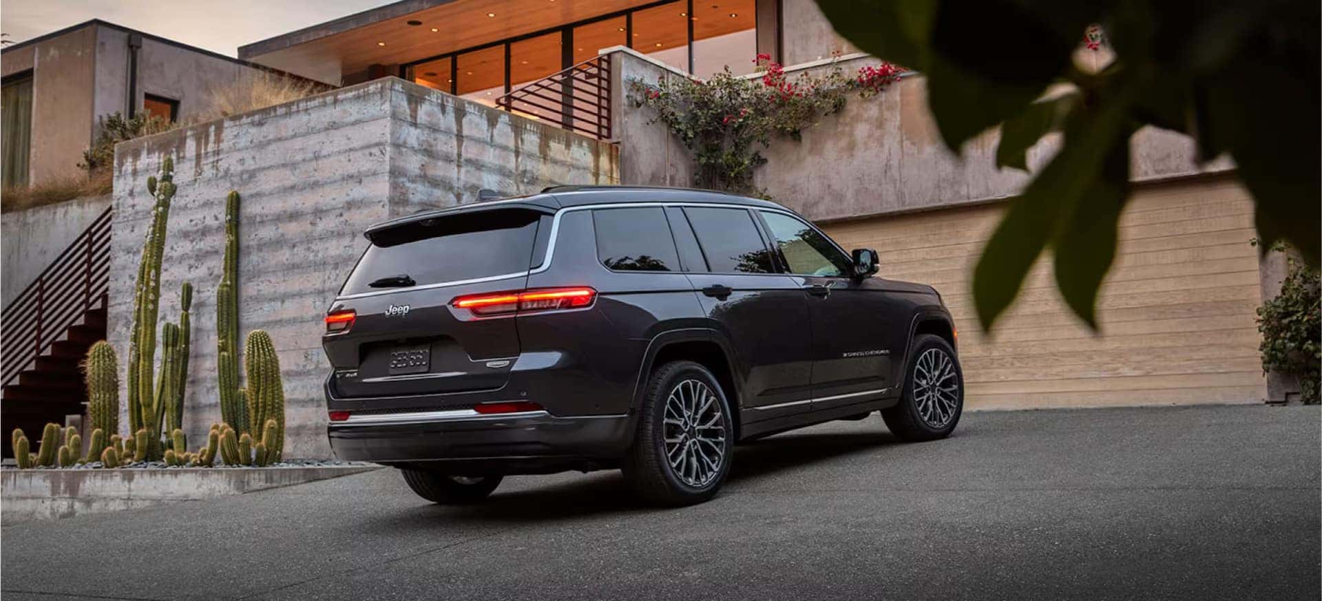 2026 Jeep Grand Cherokee Side Profile