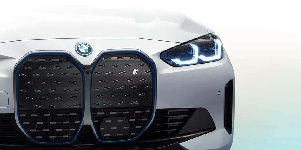 BMW-2022-SOC-i4-Electric-eye-catcher-Tablet