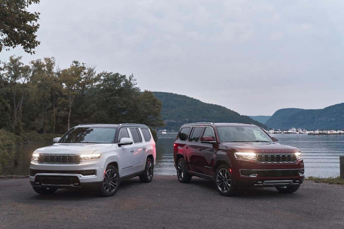 Cape Coral CDJR 2022 Jeep Wagoneer and Grand Wagoneer (Red and White Exteriors)
