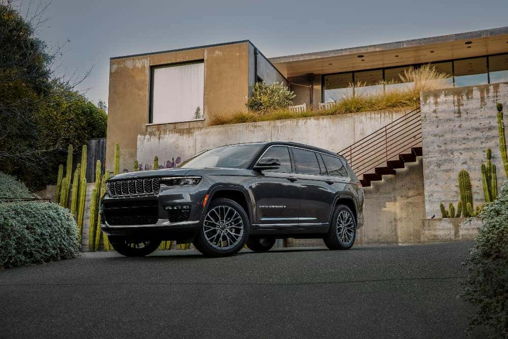 Cape Coral Chrysler Dodge Jeep Ram 2024 Jeep Grand Cherokee