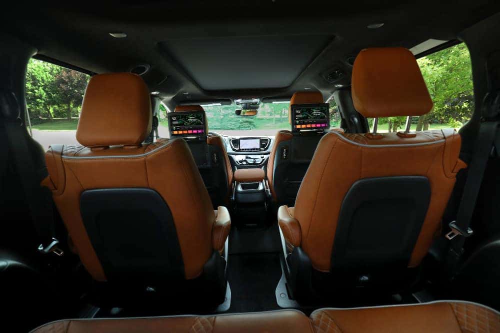 2025 Chrysler Pacifica Hybrid Interior