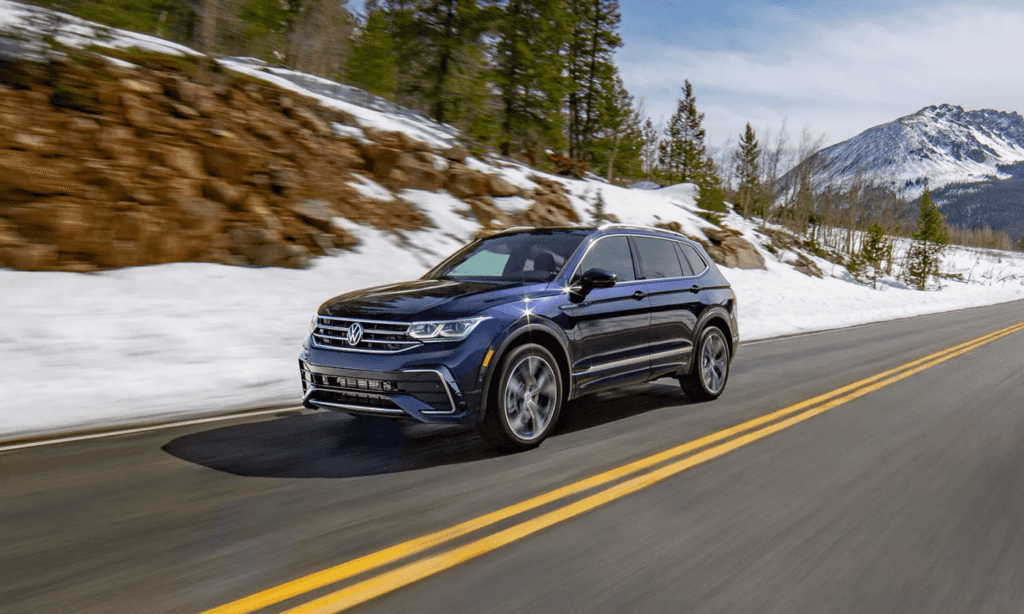 2023 Volkswagen Tiguan blue SUV