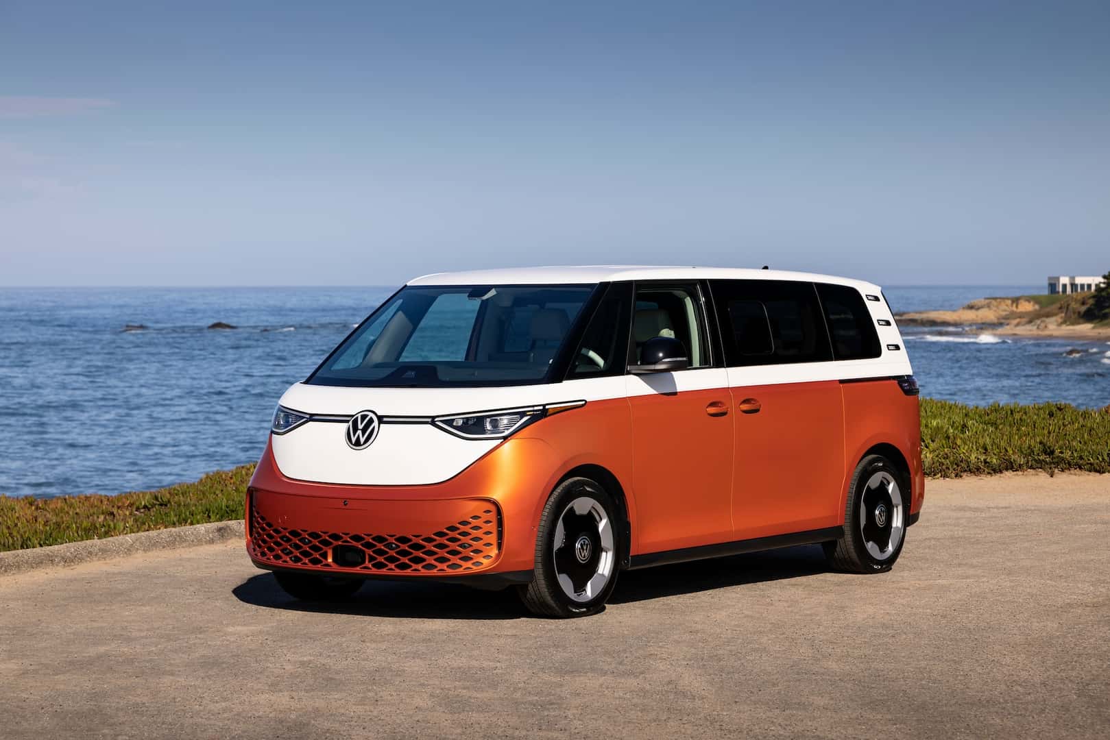 2025 ID.Buzz orange van