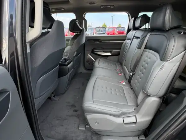kia ev9 backseat