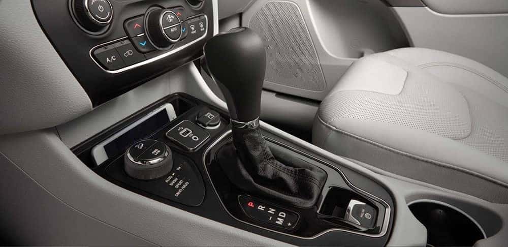 2019 Jeep Cherokee gear shift