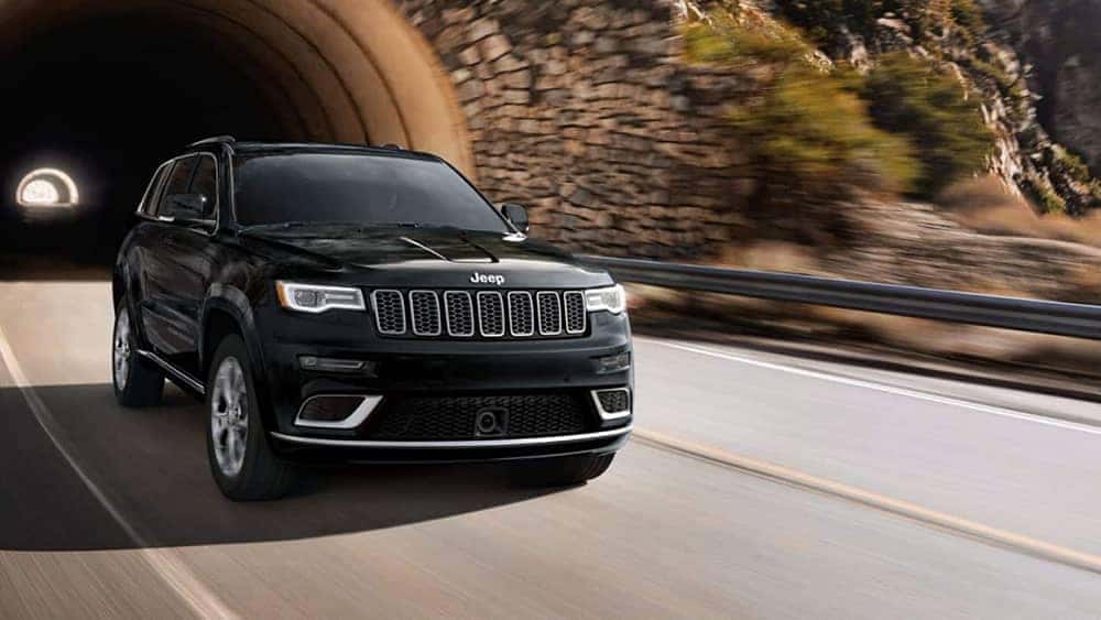 2019 Jeep Grand Cherokee Driving