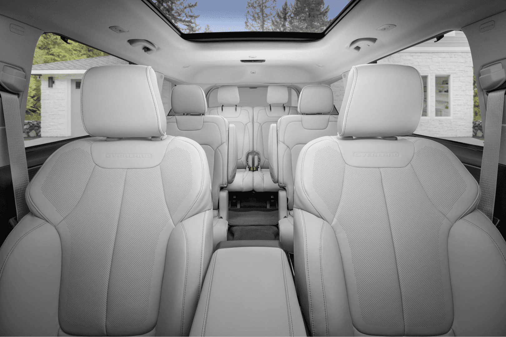 2021 Jeep Grand Cherokee Overland Interior