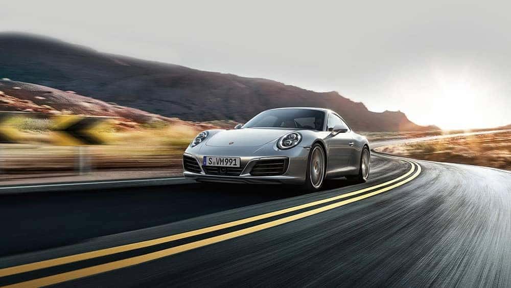 2019-Porsche-911-Carrera-Autobahn