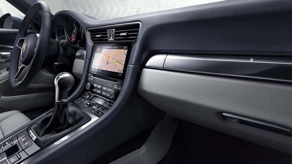 2019-Porsche-911-Carrera-Interior