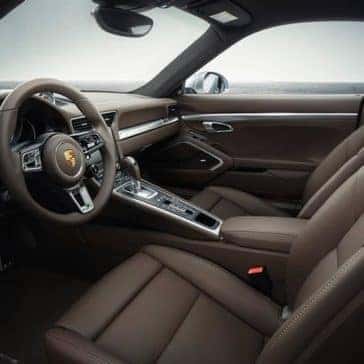 2019-Porsche-911-Turbo-interior
