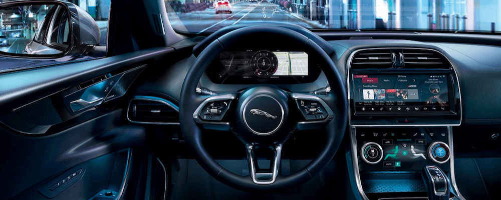 https://di-uploads-pod15.dealerinspire.com/jaguarpalmbeach/uploads/2020/05/Jaguar-XE-cockpit.png