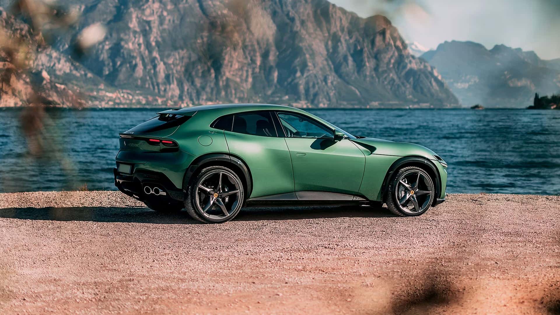 Green Ferrari Purosangue