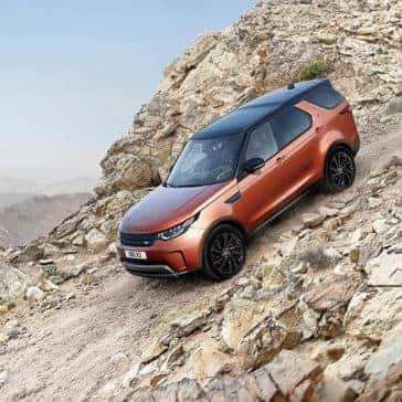 2019 Land Rover Discovery off-roading