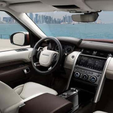2019 Land Rover Discovery front interior