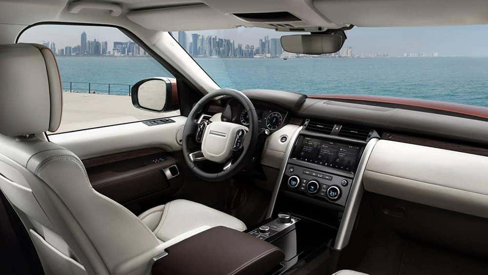 2019 Land Rover Discovery front interior
