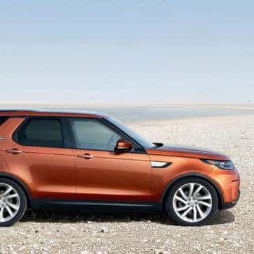2019 Land Rover Discovery side view