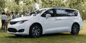 2020 hybrid hot sale minivan