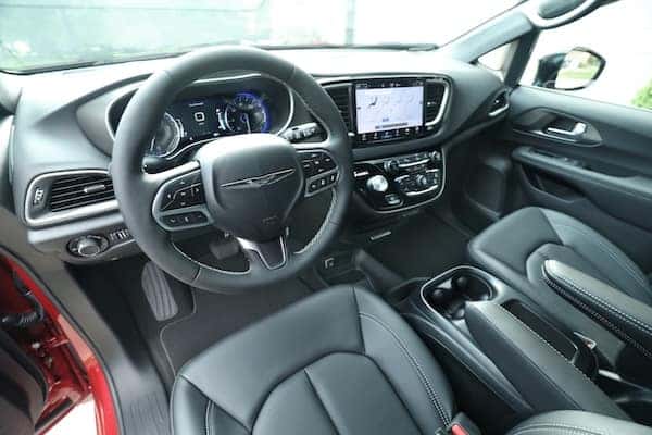 2025 Chrysler Voyager interior