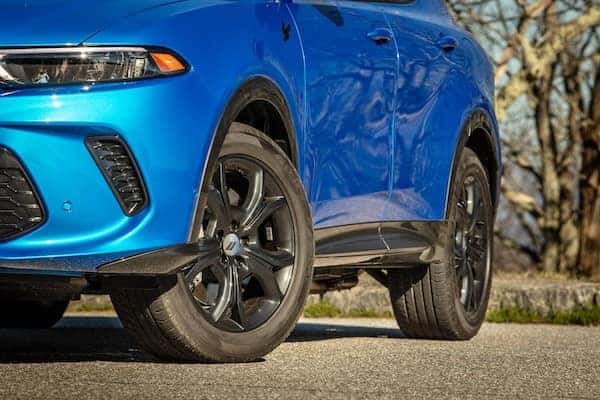 Blue Dodge Hornet with 18-inch Abyss wheels 