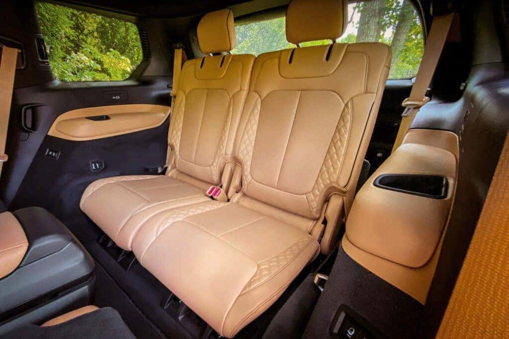 tan leather seats in the 2025 Jeep Grand Cherokee