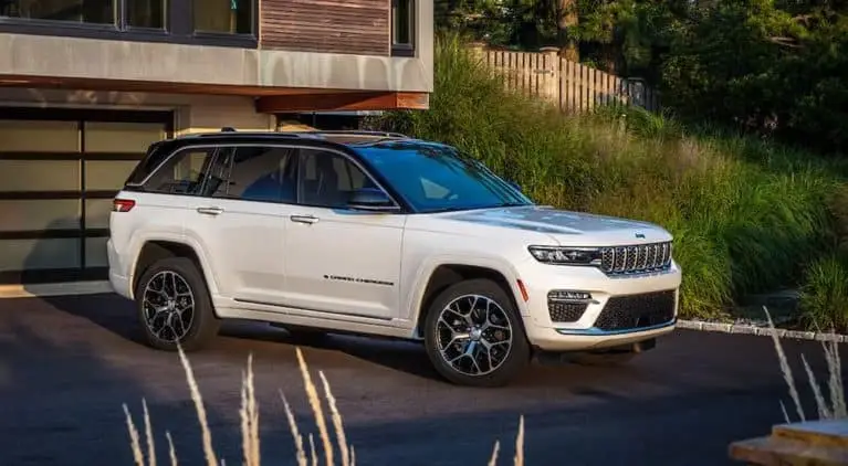 Benefits of the 2023 Jeep Grand Cherokee | SUV Sales Near Irvine