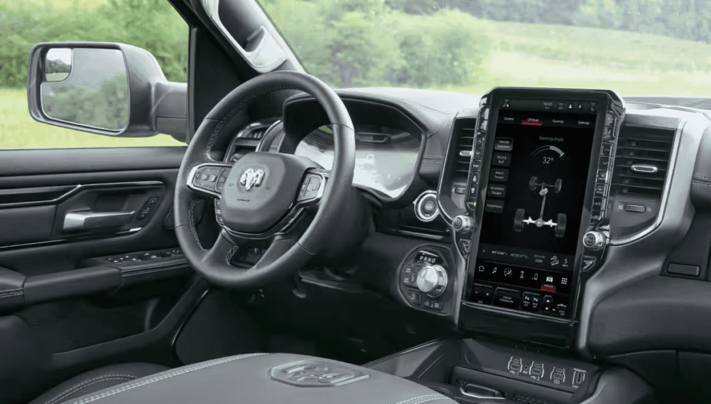 2026-RAM-1500-Dash