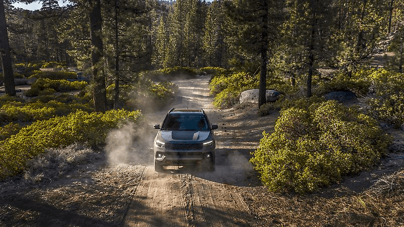 The Jeep Compass, a model similar to the Jeep Renegade