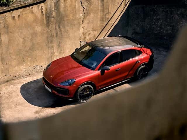 2025 Porsche Macan Electric Turbo photo 32