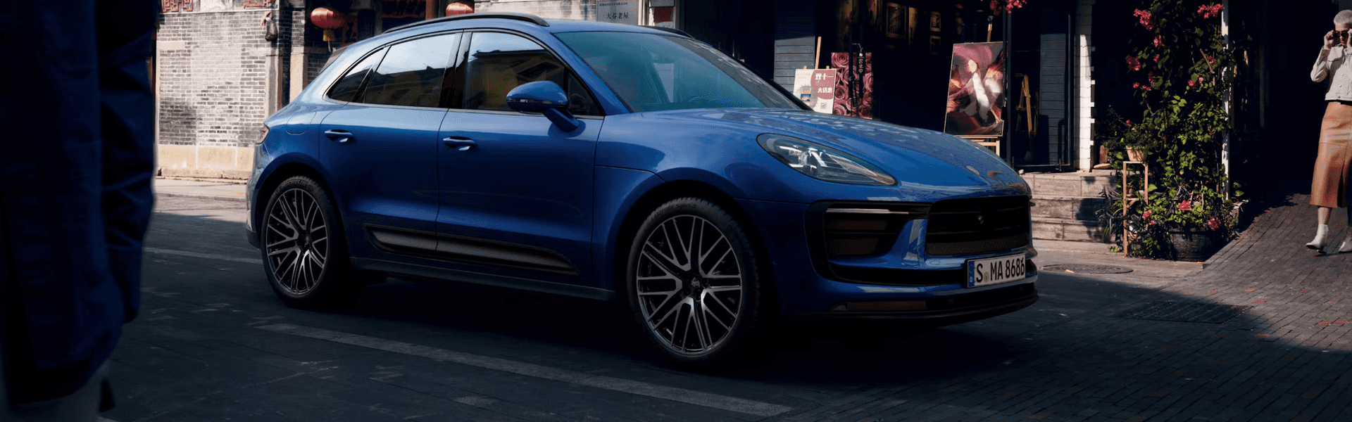 2025-porsche-banner
