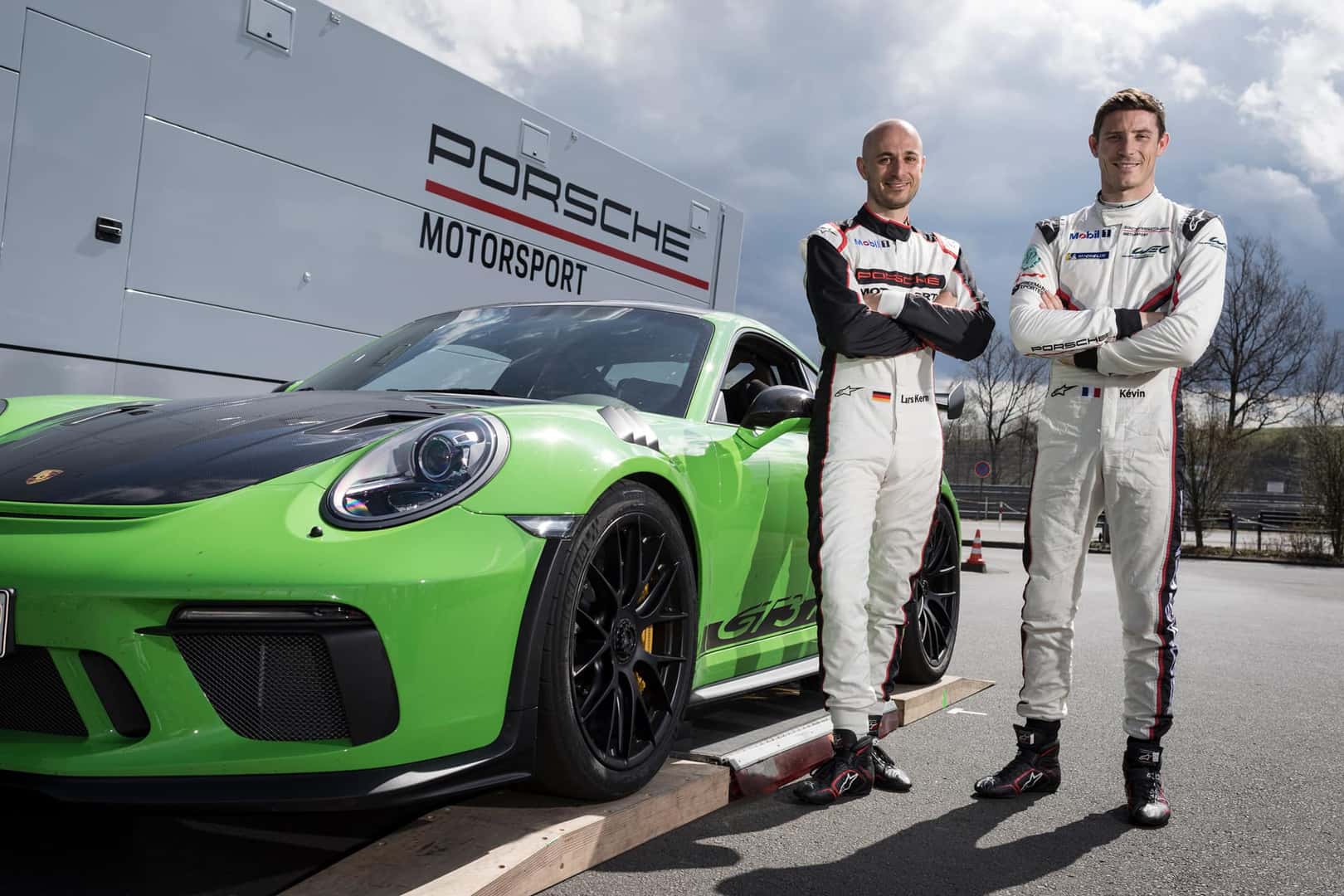 911 GT3 RS with Lars Kern and Kévin Estre