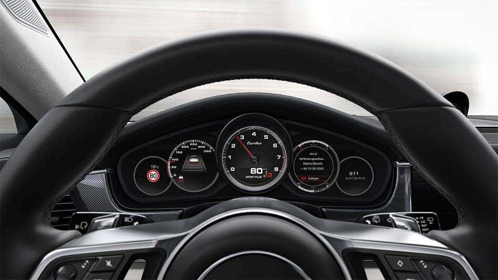 2019-Porsche-Panamera-Steering-Wheel