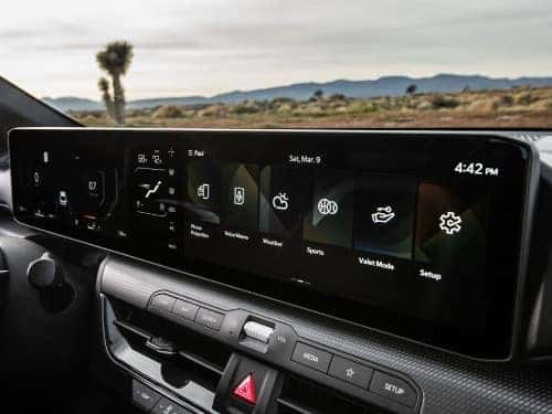 2025 Kia K4 view of large touchscreen
