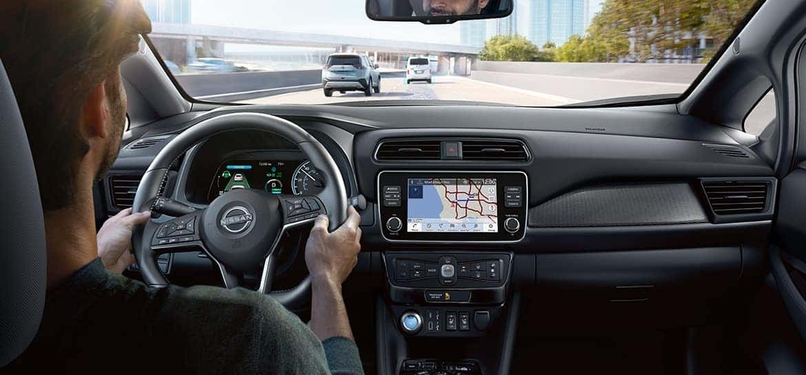 2025-nissan-leaf-interior-