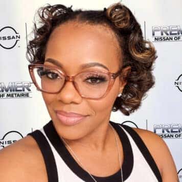Nina Davis