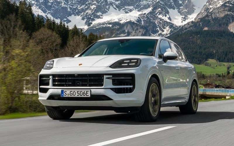 2024 Porsche Cayenne E-Hybrid Specs & Review