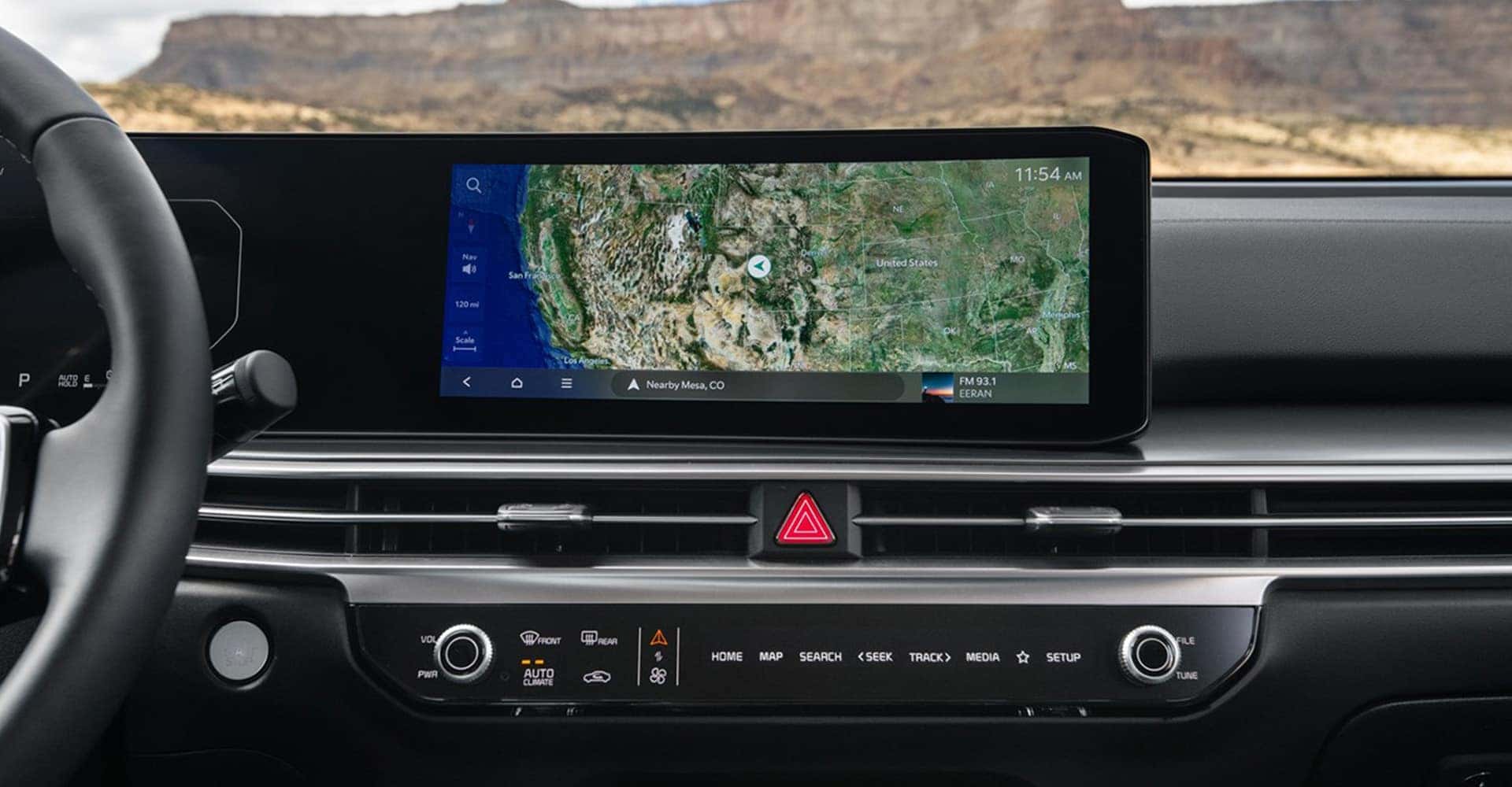 Kia Sorento Hybrid front dash screen