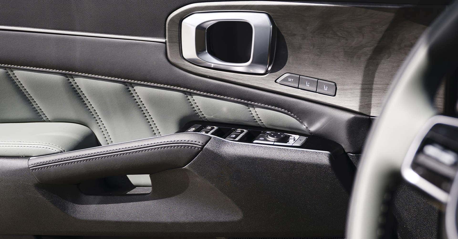 Kia Sorento interior door