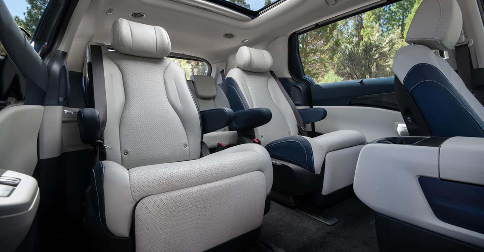 2025 KIA Carnival MPV middle row seats