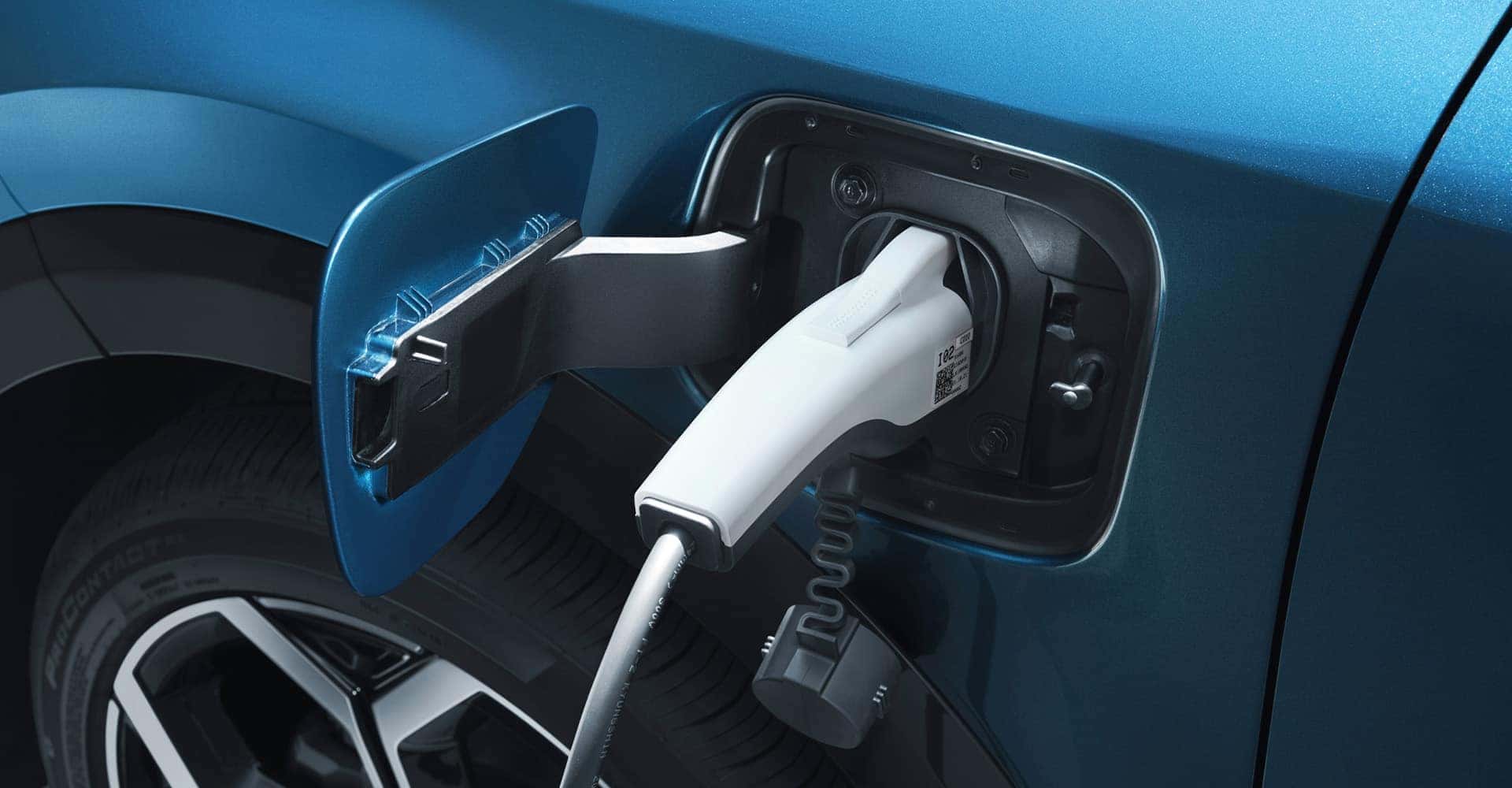 2025 Kia Niro Plug in Hybrid EV plug