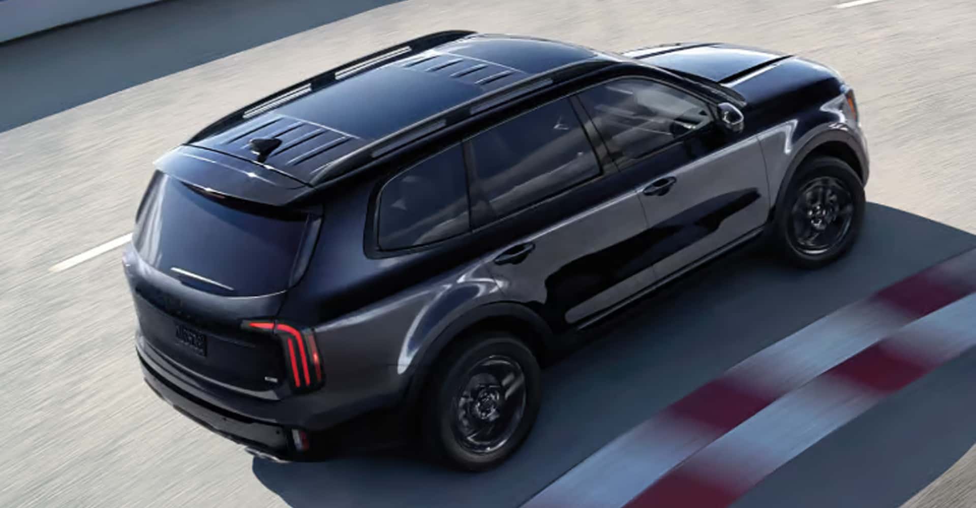 2026-Kia-Telluride-on-track