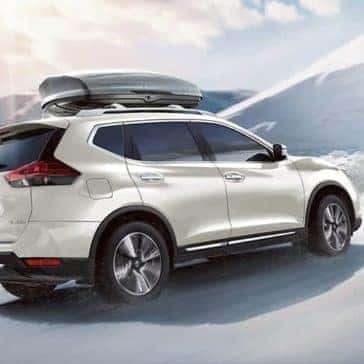 2019-nissan-rogue-on-a-snowy-mountain