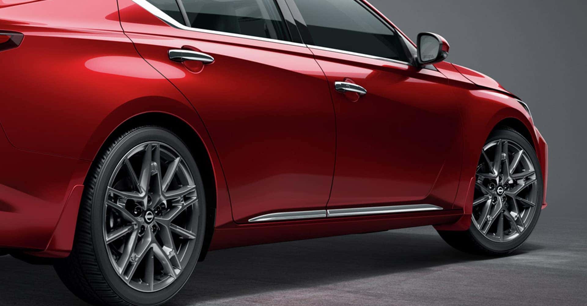 2025 Nissan Altima Chrome Body Side Moldings