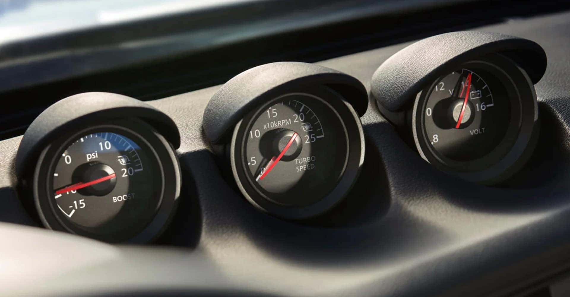 2025 nissan z triple pod gauge cluster