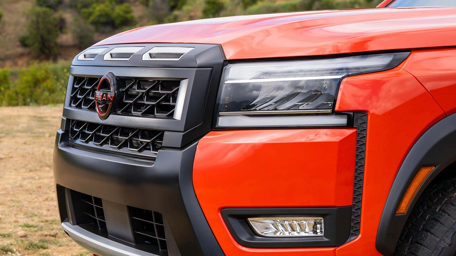 Front Bumper View of 2025 Nissan Frontier