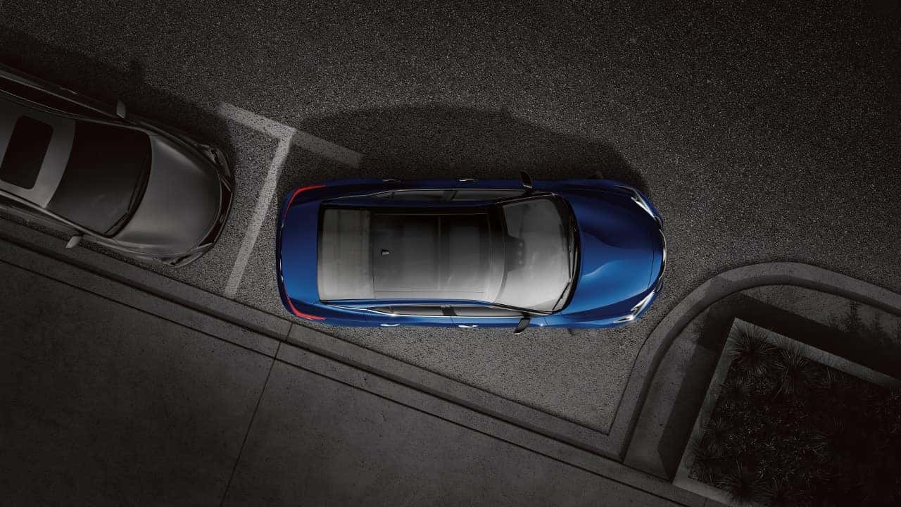 2018 Nissan Maxima parking