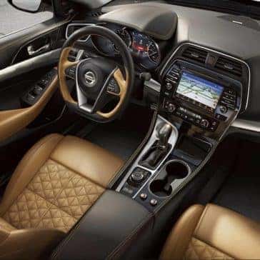 leather seating and interior details of 2018 Nissan Maxima